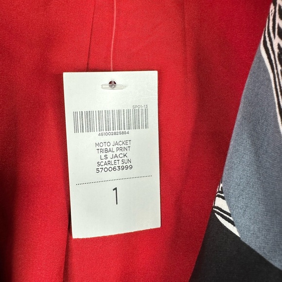 Chicos Blazer Jacket Womens Sz 1 Black Gray Ivory Red Artsy Abstract Zip Pockets - Picture 6 of 6